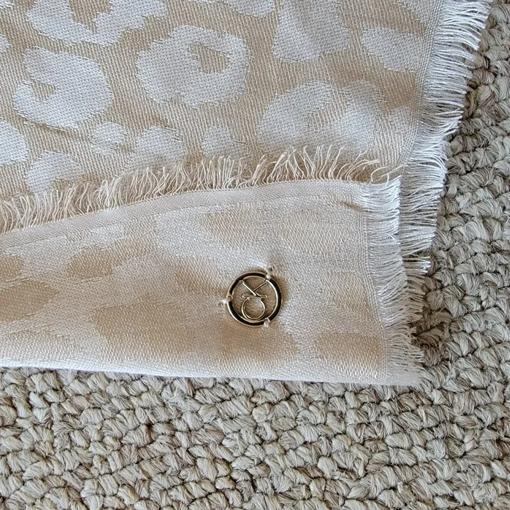 NWT Calvin Klein Beige Scarf